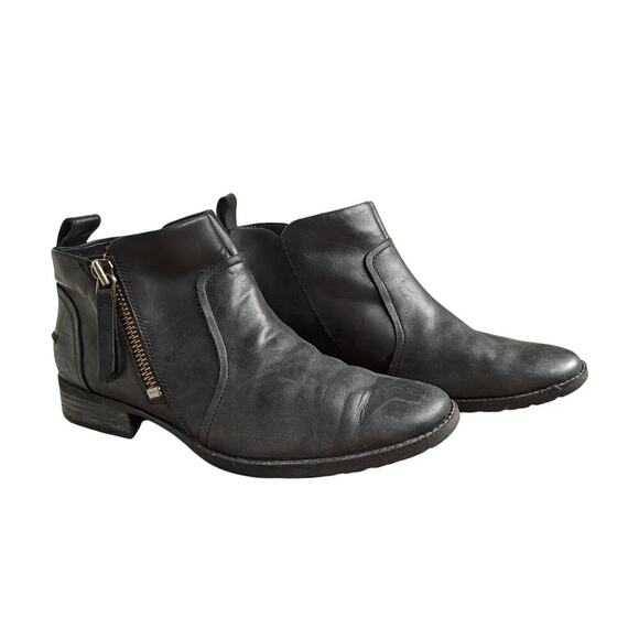 UGG Men’s Black Leather Ankle Boots Sz 10 Zip Buckle Chelsea Style